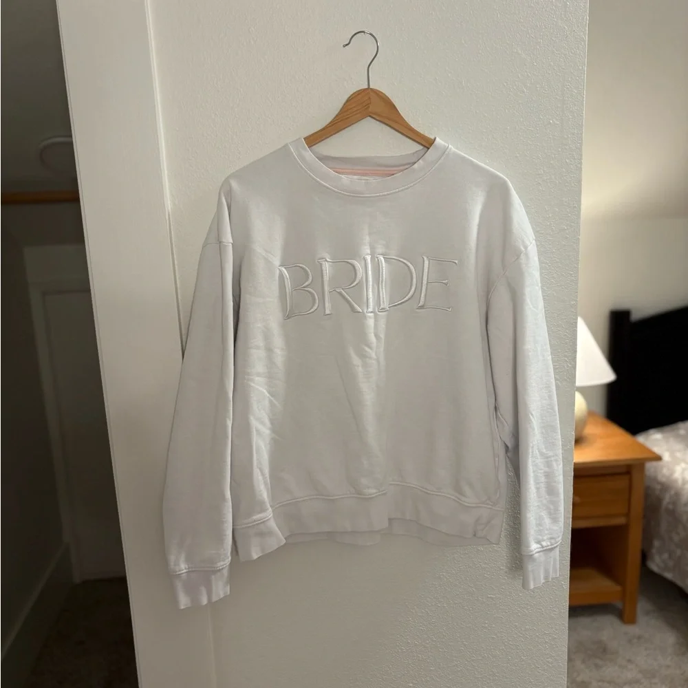 Elegant White Bride Sweatshirt - Picture 6 of 6